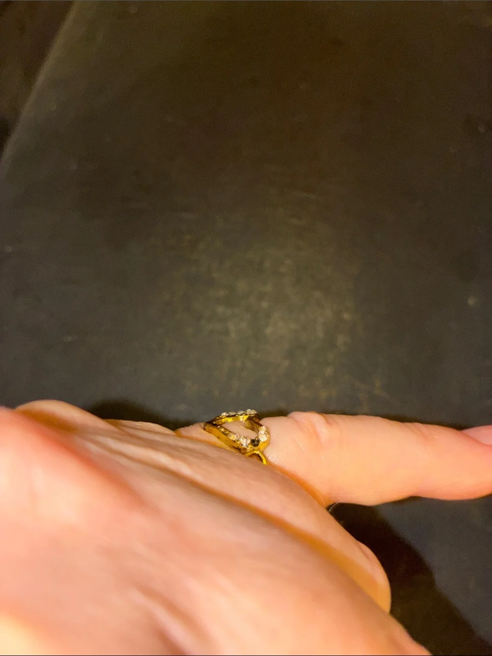 N/A elegant gold